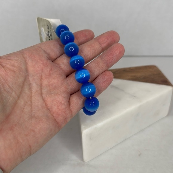 Striking Cat Eye Blue Beaded Bracelet lot C7 - Picture 2 of 5